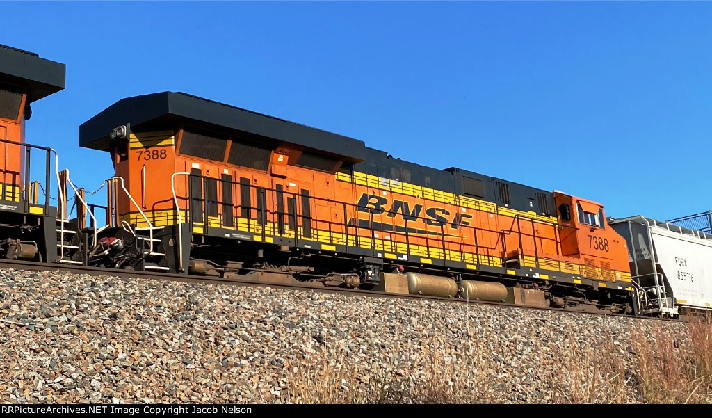 BNSF 7388